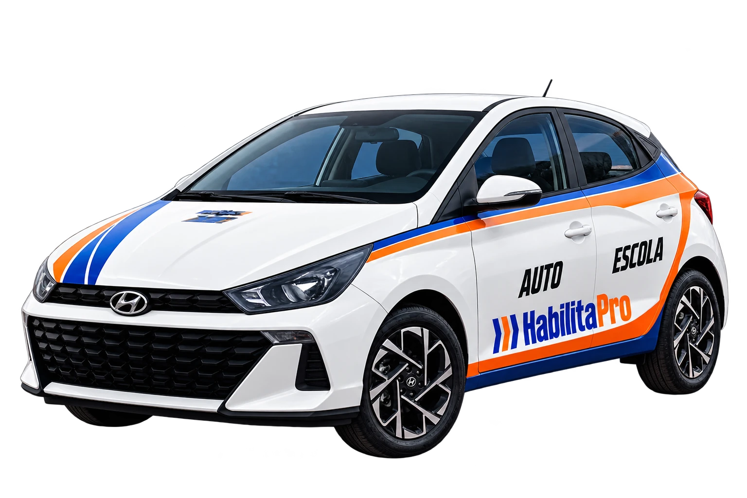 Carro branco da HabilitaPro com envelopamento azul e laranja
